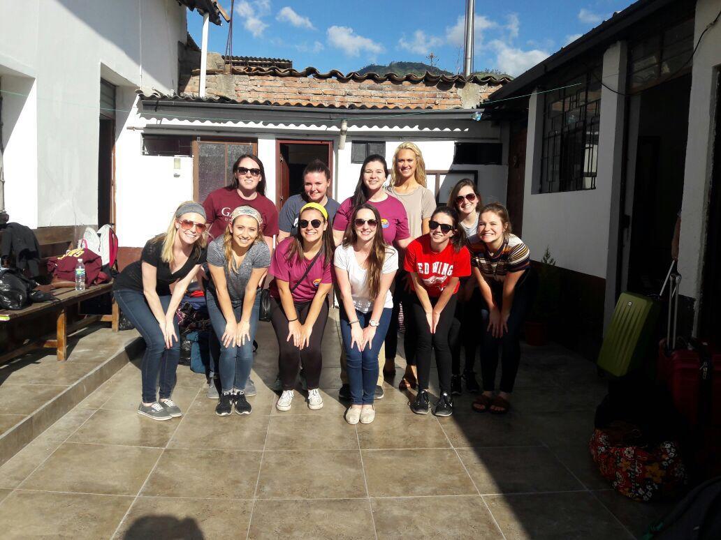 איבארה The Backpacker Hostal מראה חיצוני תמונה