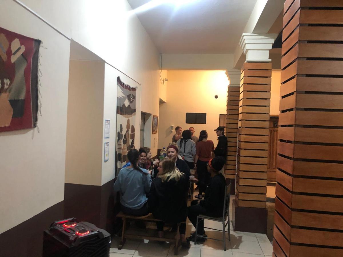 איבארה The Backpacker Hostal מראה חיצוני תמונה